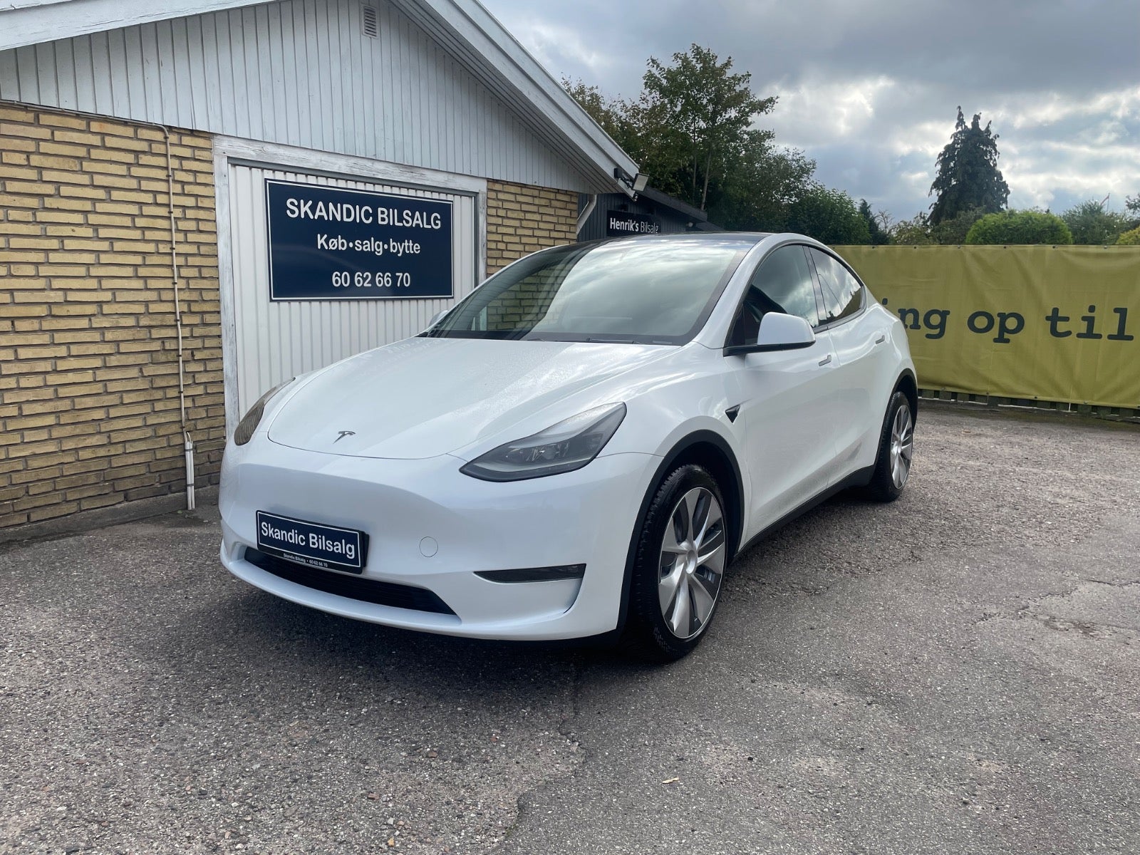 Tesla Model Y Long Range AWD