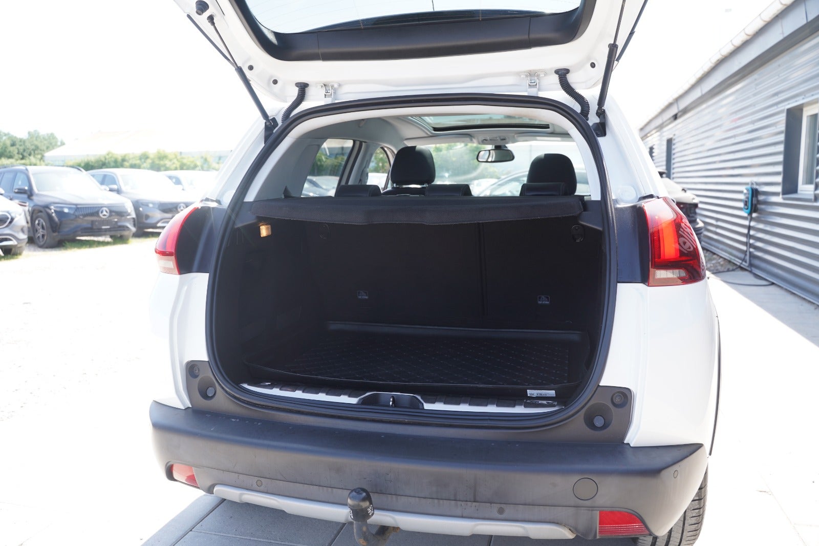 Billede af Peugeot 2008 1,2 e-THP 110 Selection Sky