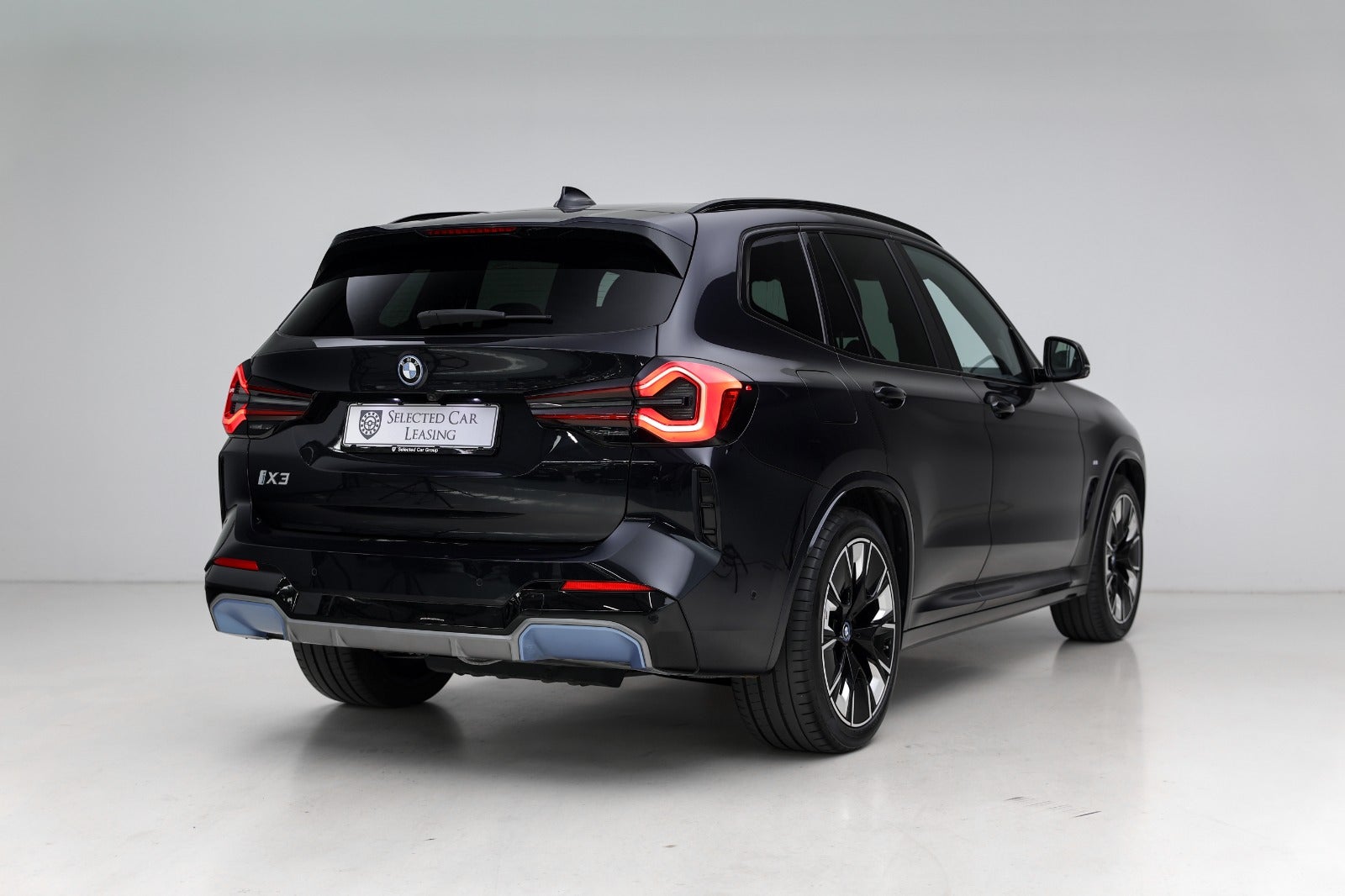 BMW iX3 Charged Plus M-Sport