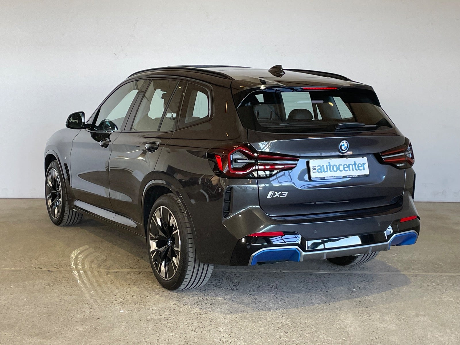 BMW iX3 Charged Plus M-Sport