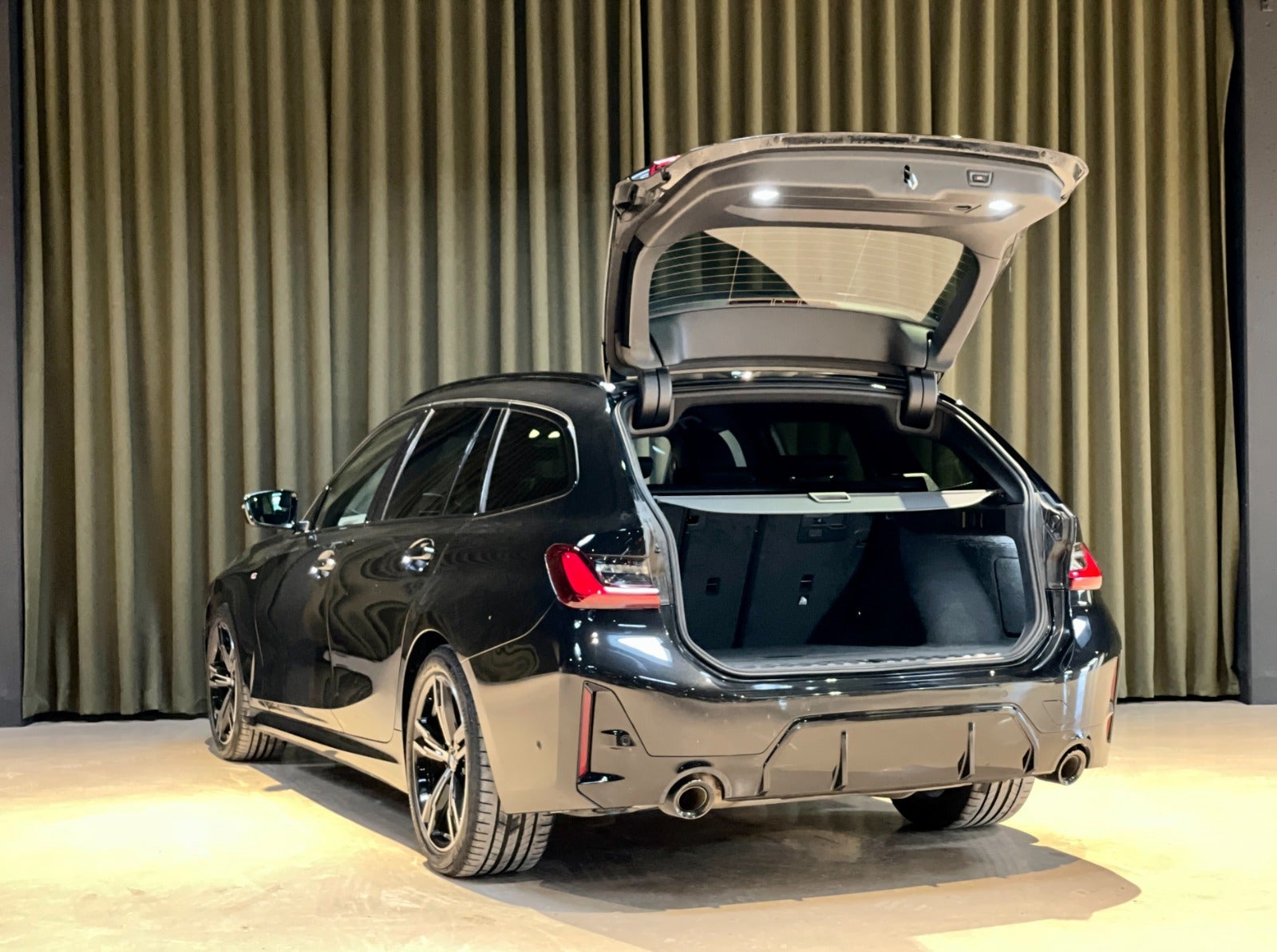 Billede af BMW 330i 2,0 Touring M-Sport aut.