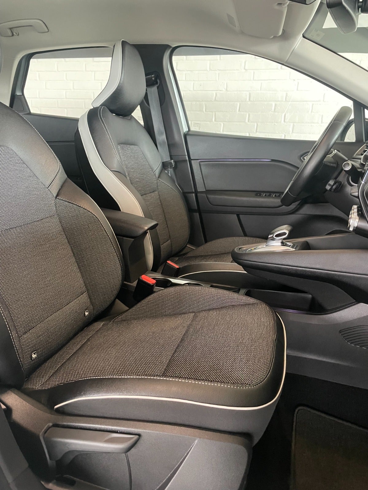 Billede af Renault Captur 1,6 E-Tech Intens