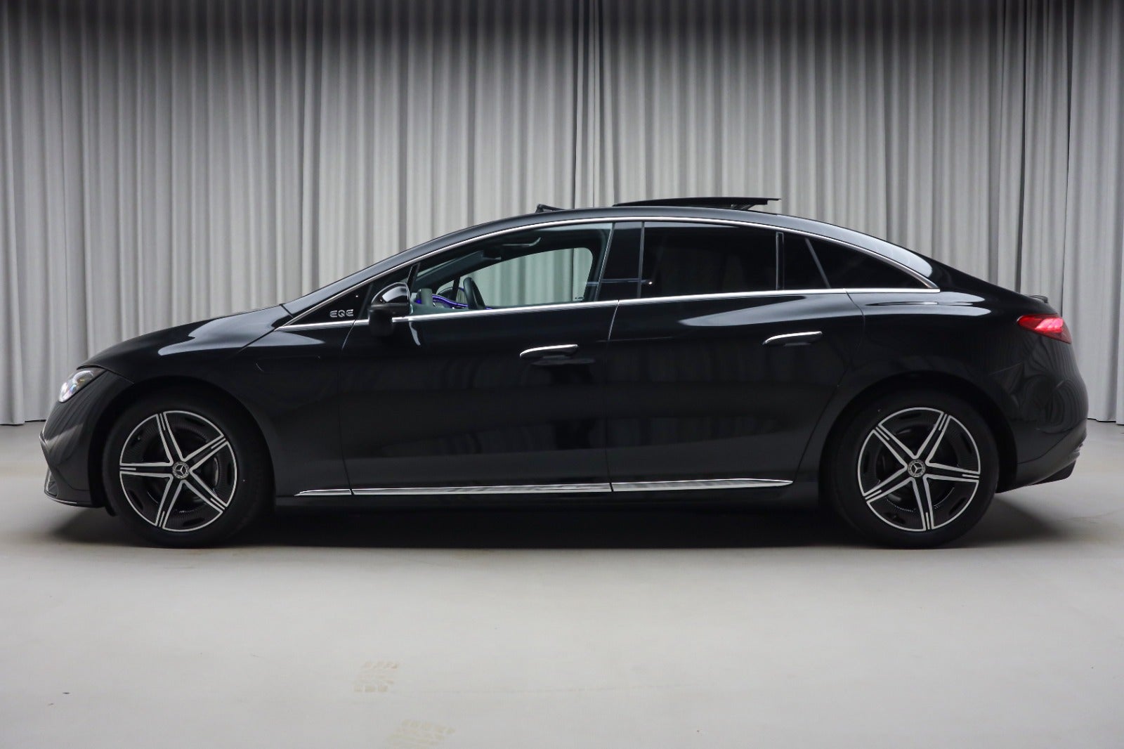Mercedes-Benz EQE 350 (6/8)