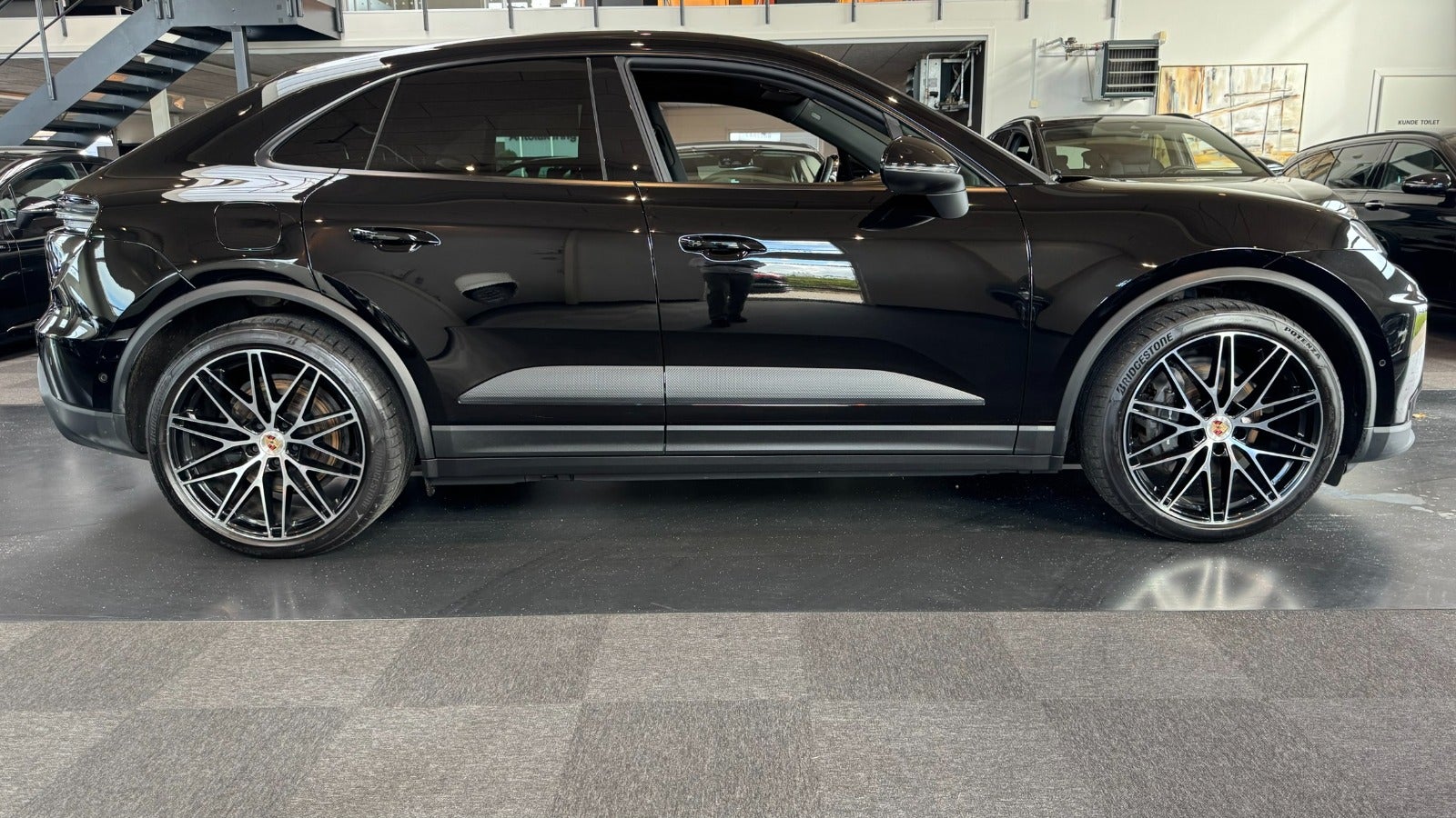 Porsche Macan 4