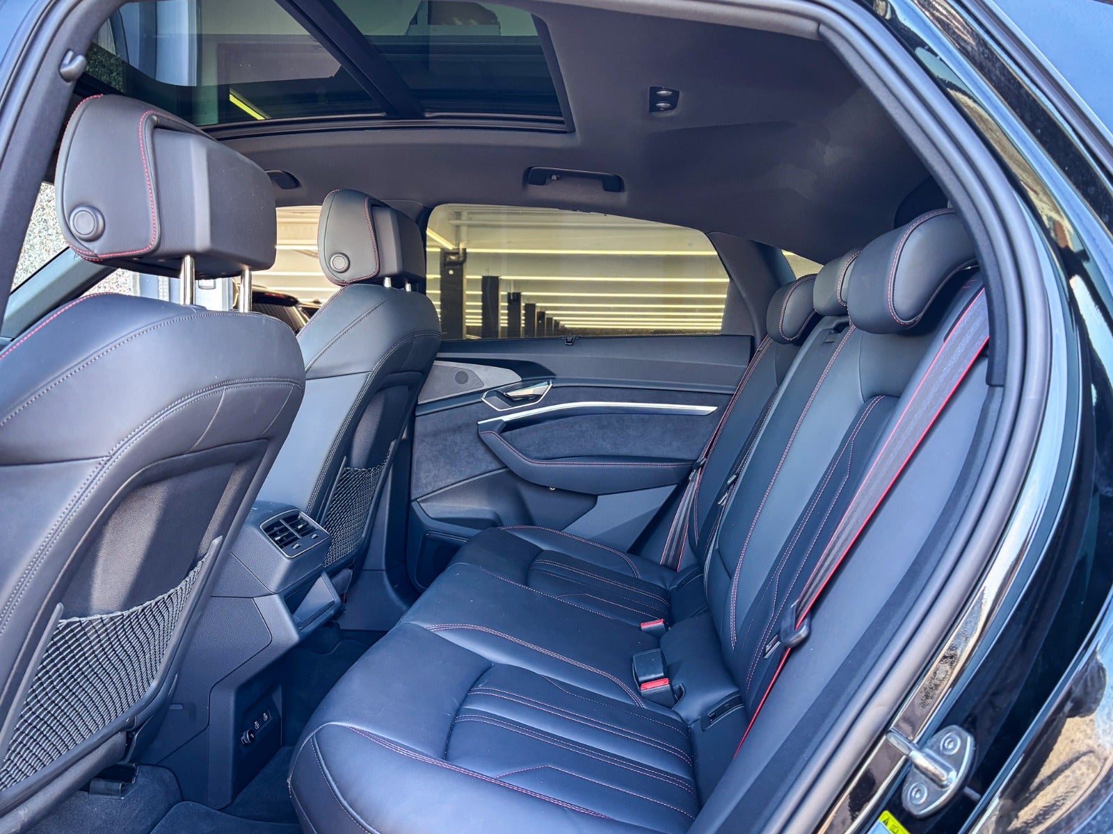 Billede af Audi Q8 e-tron 55 S-line Sportback quattro