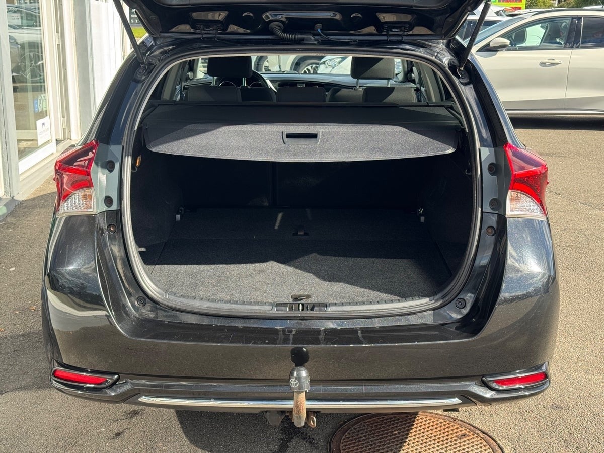 Billede af Toyota Auris 1,8 Hybrid H2 Comfort Touring Sports CVT