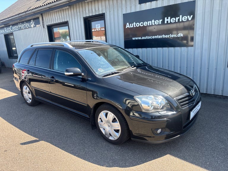 Toyota Avensis VVT-i Executive stc.