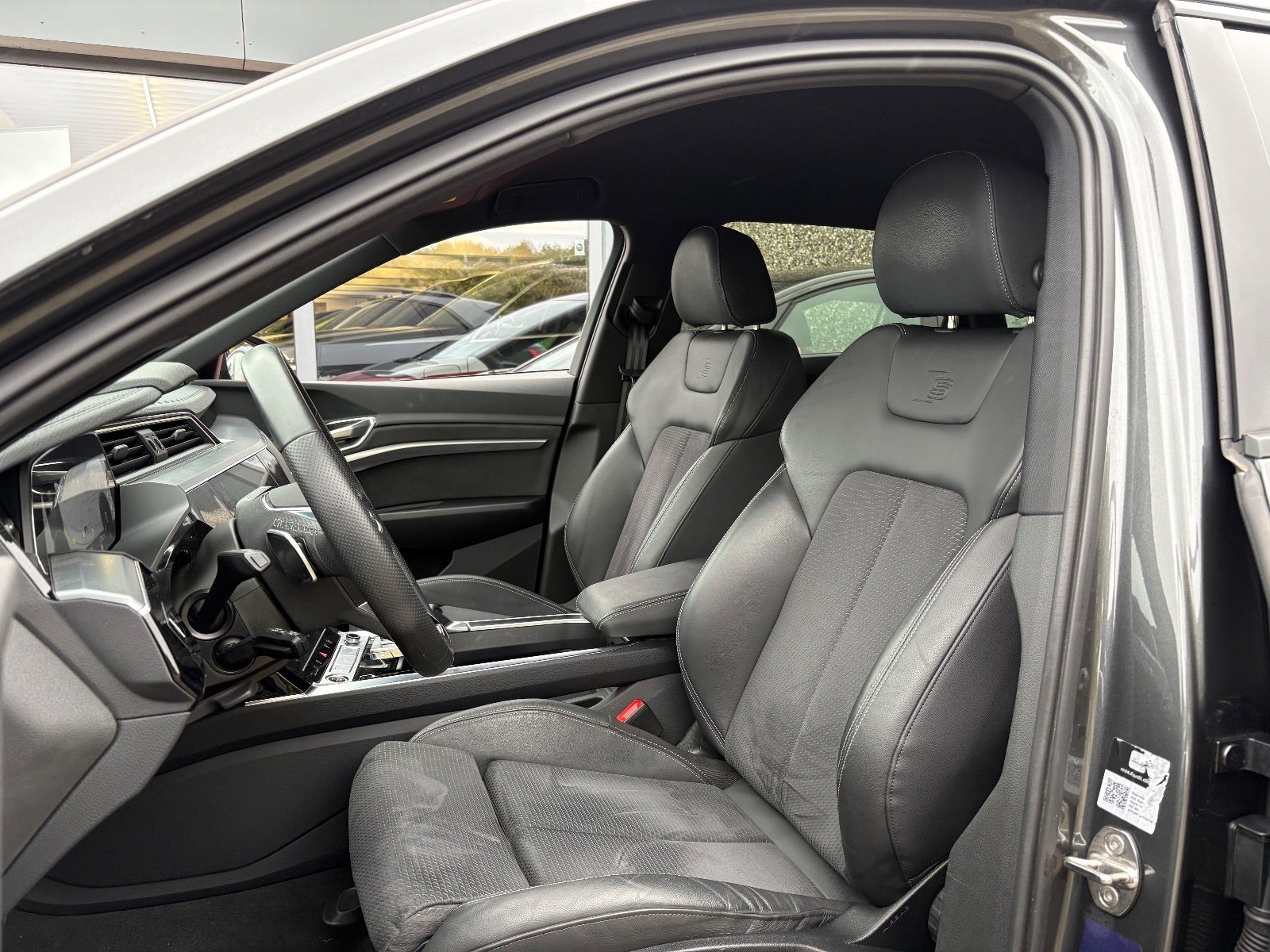 Billede af Audi e-tron 55 S-line quattro