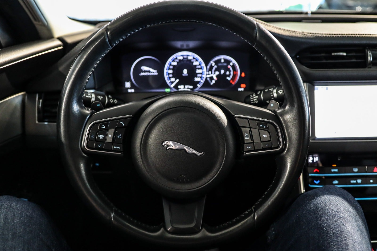 Billede af Jaguar XF 2,0 D180 Pure aut.