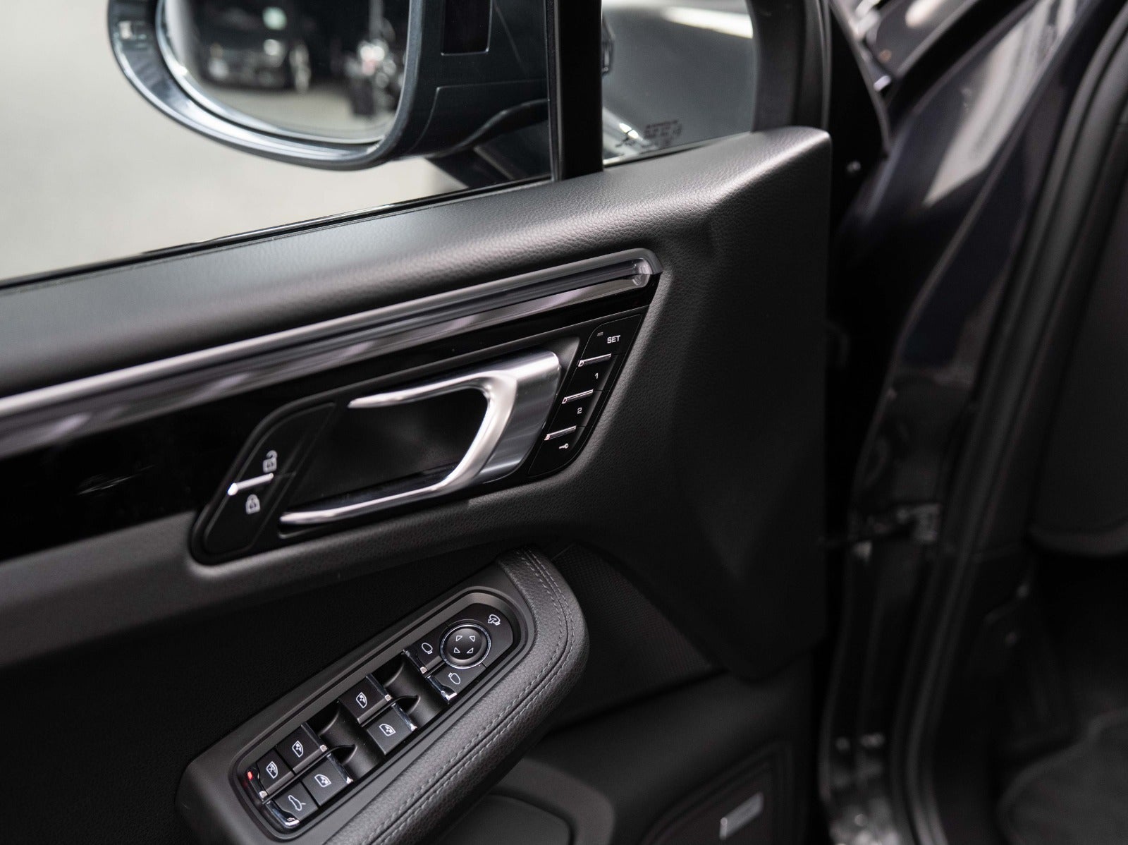 Gallery image 12 of 19