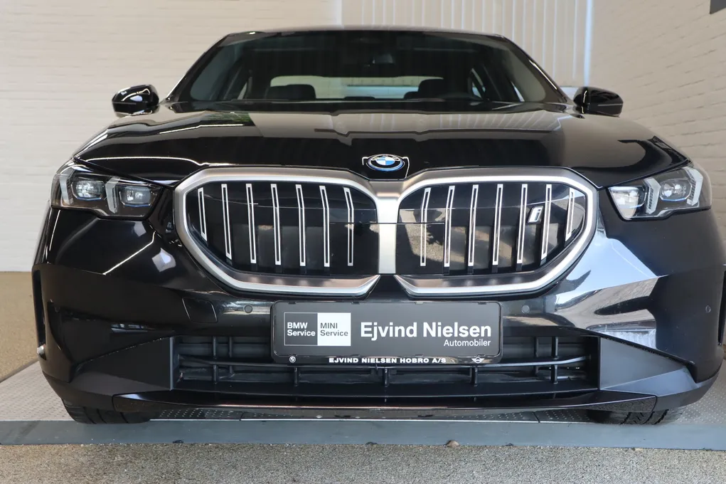 BMW i5 eDrive40 Sport Line