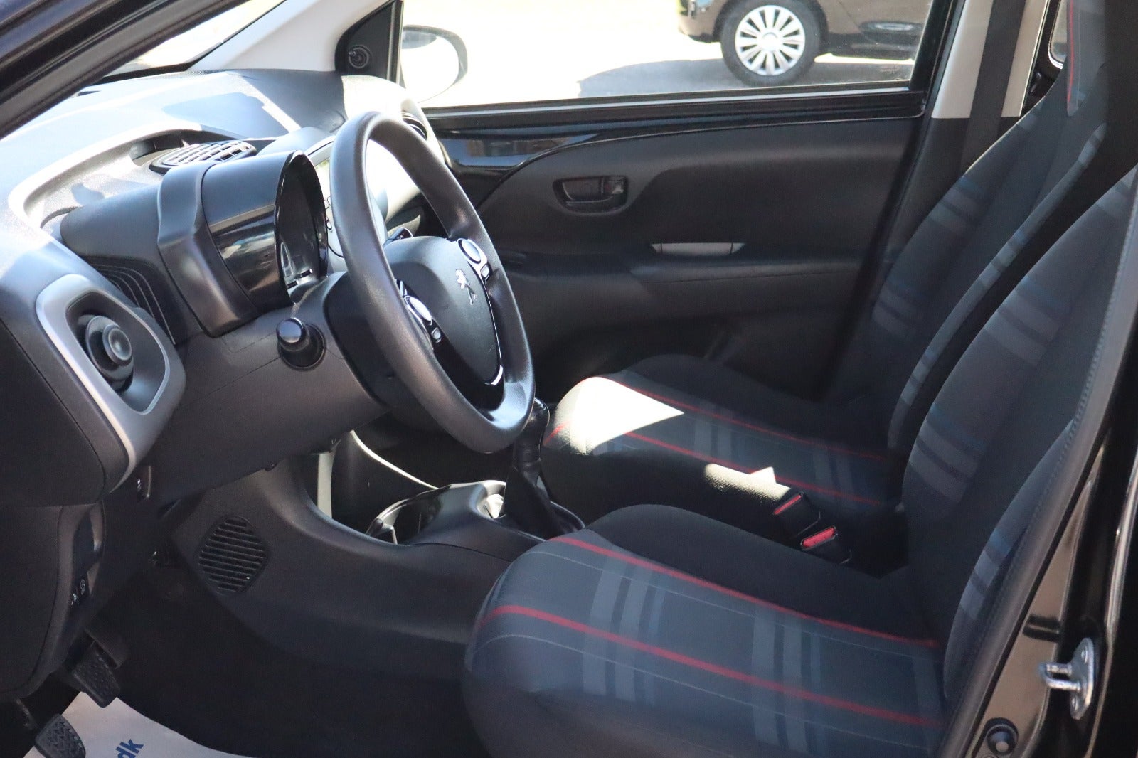 Billede af Peugeot 108 1,0 e-VTi 69 Allure