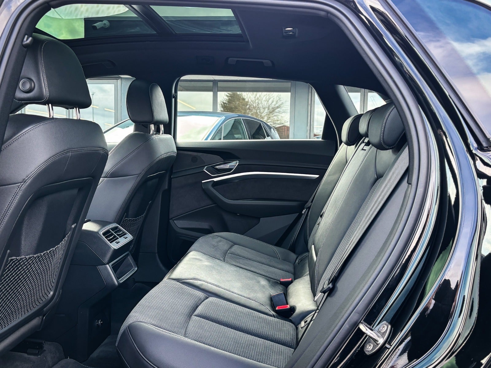 Billede af Audi e-tron 55 S-line quattro