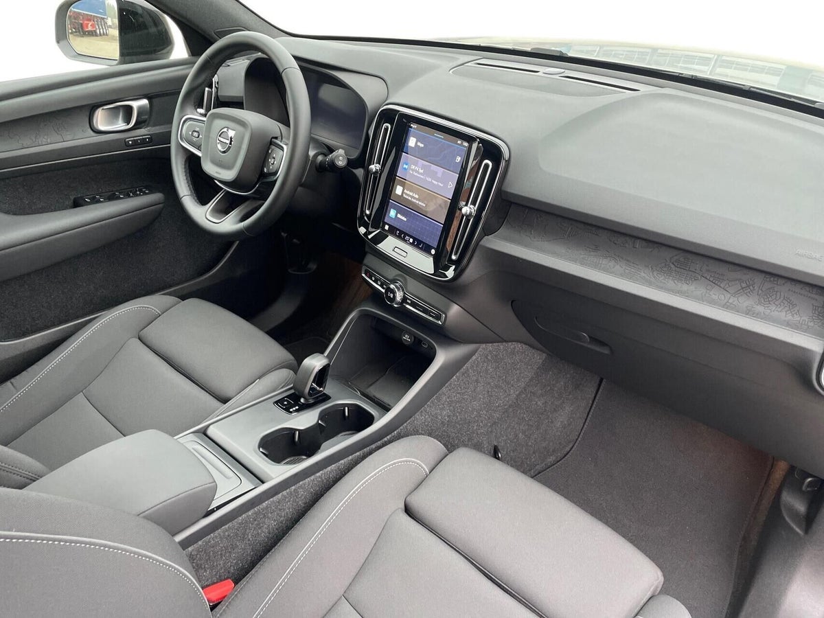 Volvo EX40 Extended Range Black Edition billede 11