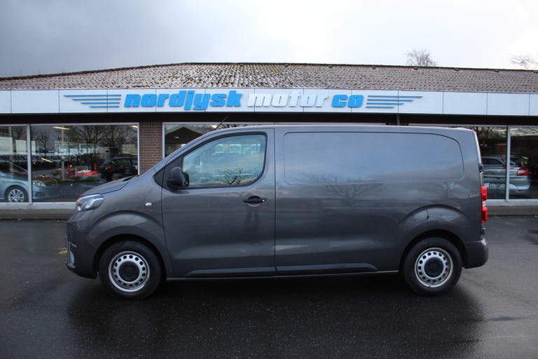 Toyota ProAce D 120 Medium Comfort