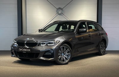 BMW 330e 2,0 Touring M-Sport aut. 5d