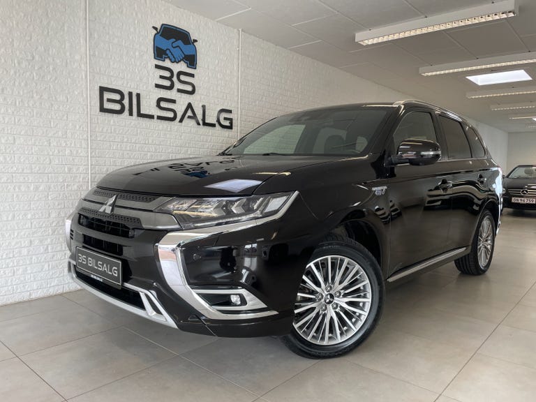 Mitsubishi Outlander PHEV Instyle CVT 4WD