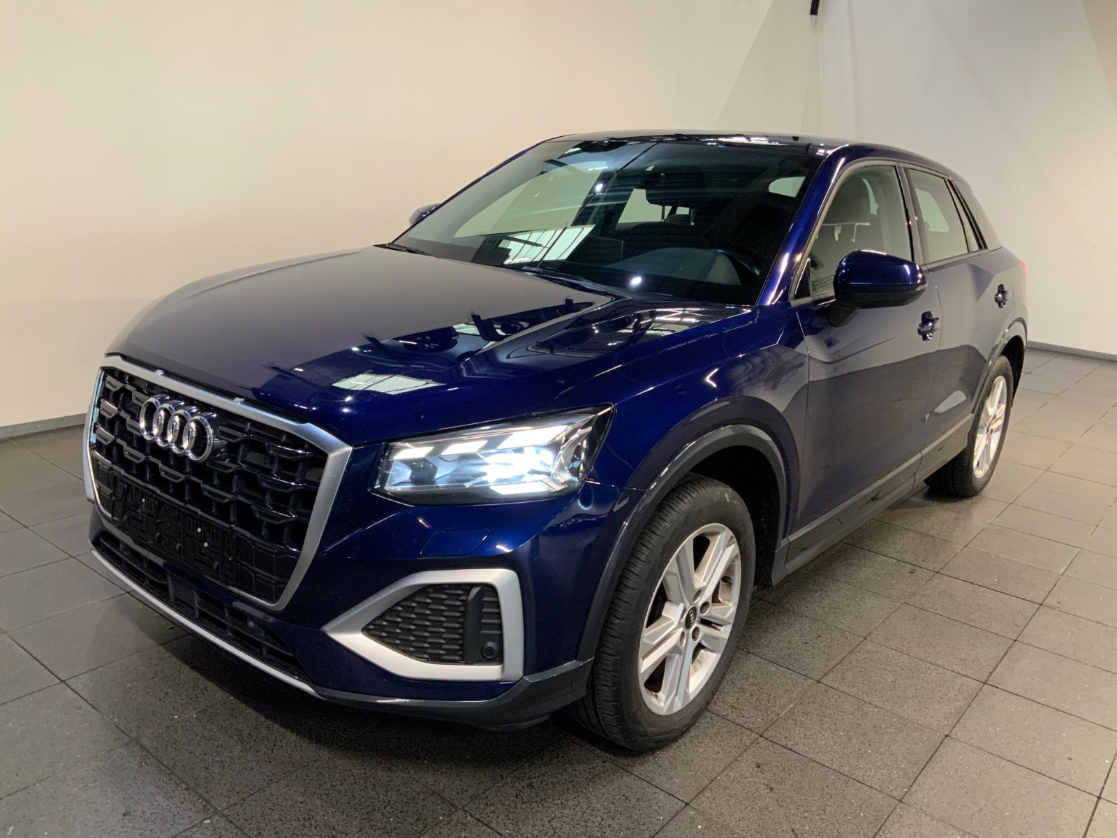 Audi Q2 (1/8)