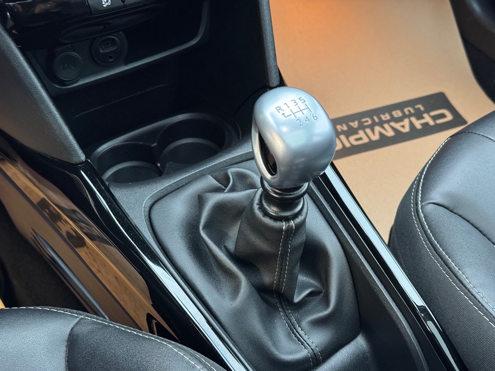 Billede af Peugeot 2008 1,5 BlueHDi 100 Allure Sky