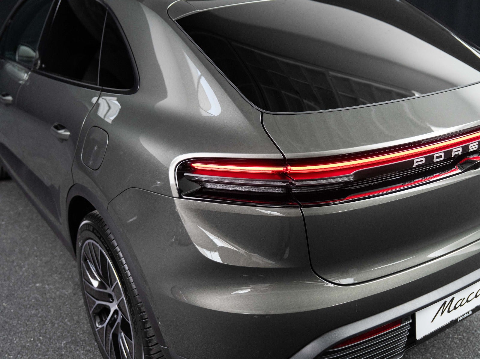 Gallery image 4 of 16