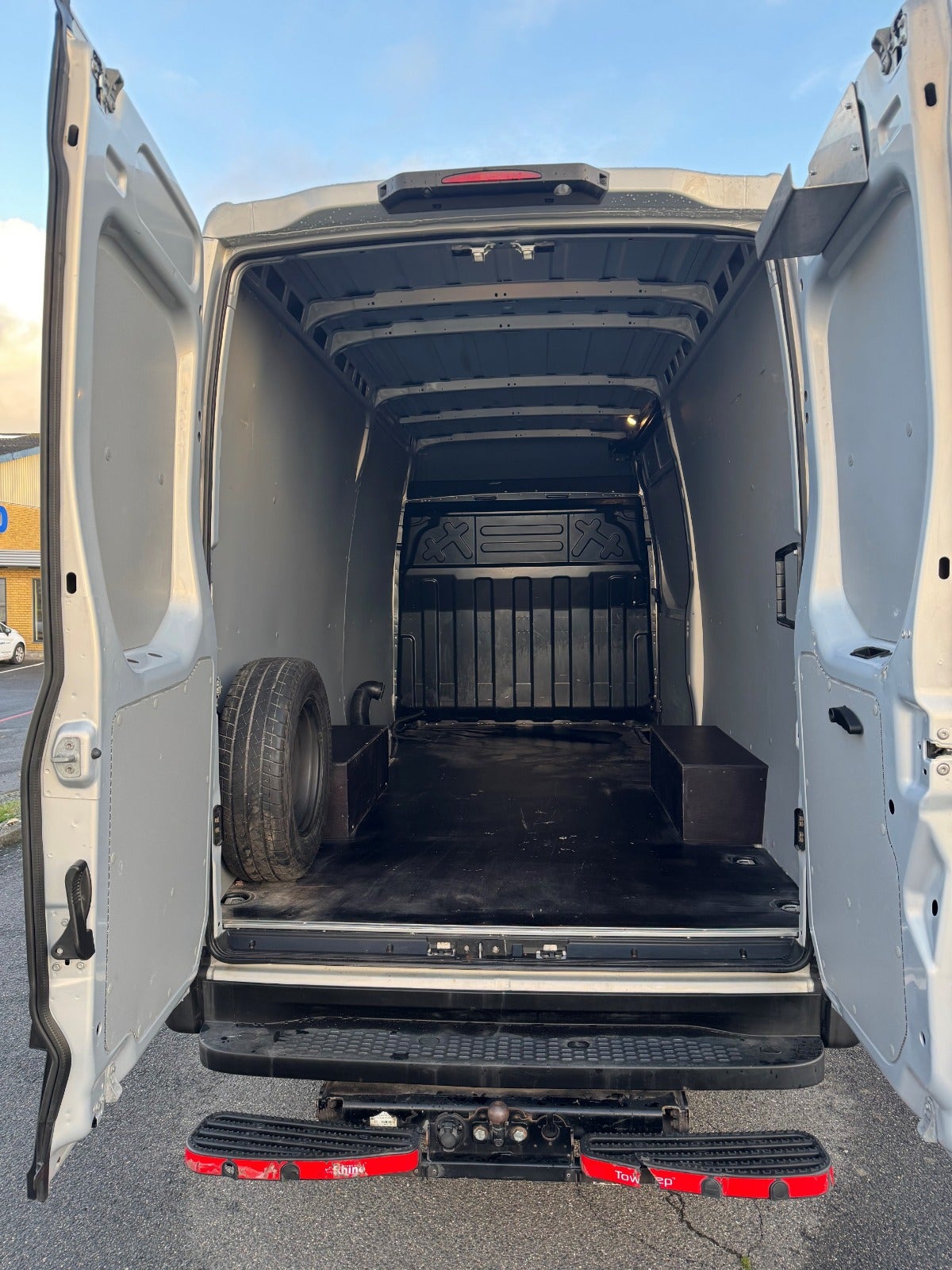 Billede af Iveco Daily 3,0 35S21 12m³ Van AG8