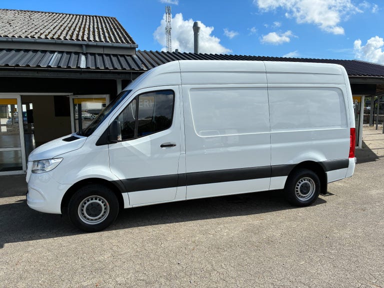 Mercedes Sprinter 317 CDi A2 Kassevogn aut. RWD