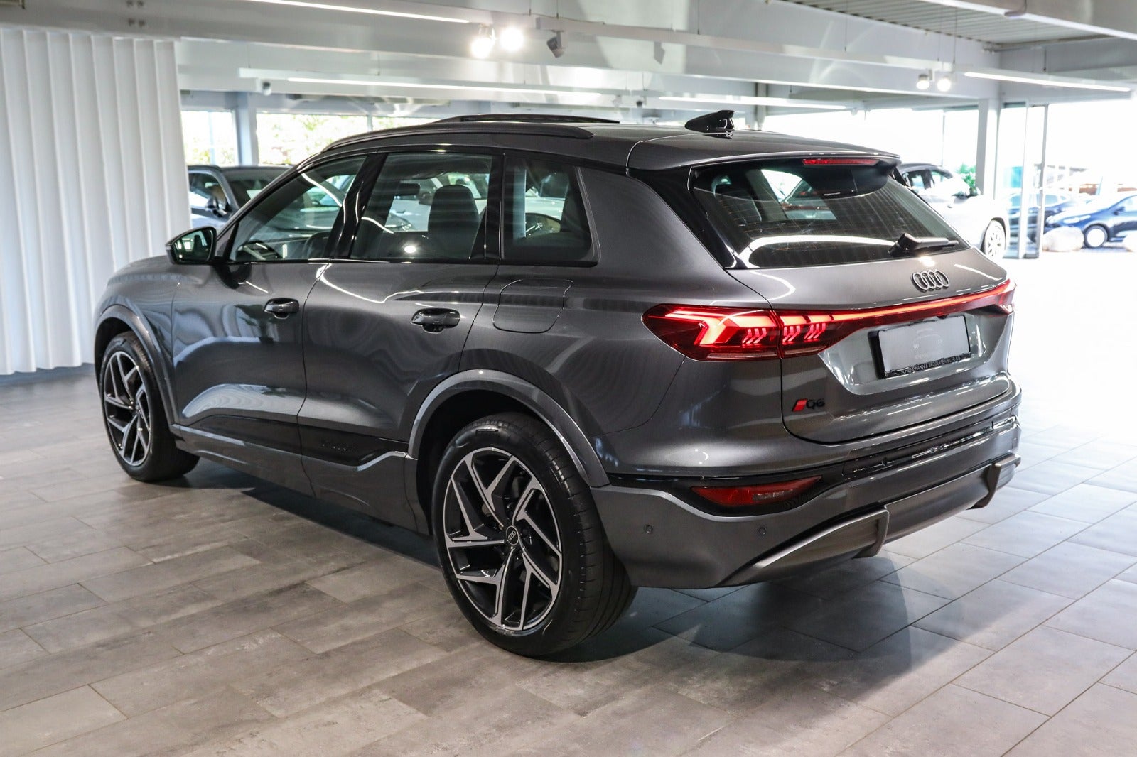 Billede af Audi Q6 e-tron S-line quattro