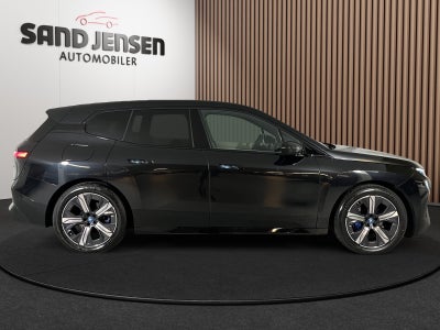 BMW iX xDrive40 Supercharged