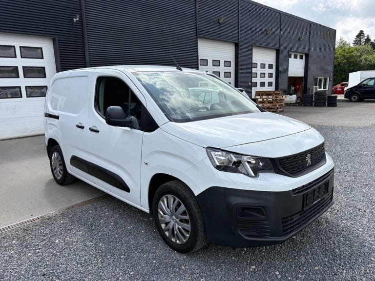 Peugeot Partner PureTech 110 L1V1 Van