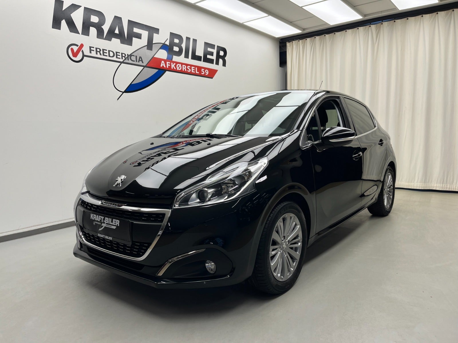 Billede af Peugeot 208 1,5 BlueHDi 100 Signature Sky