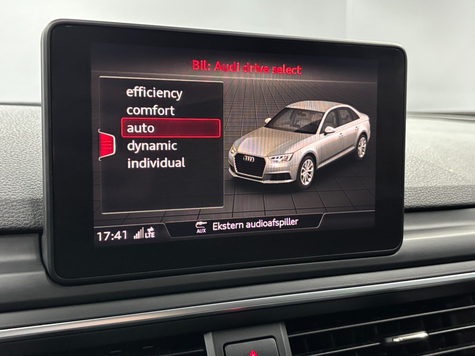 Billede af Audi A4 40 TFSi Prestige S-tr.