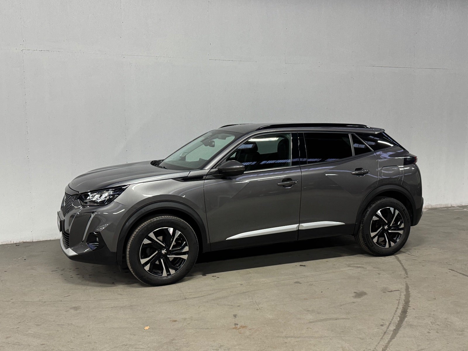 Peugeot 2008 PureTech 130 Allure EAT8