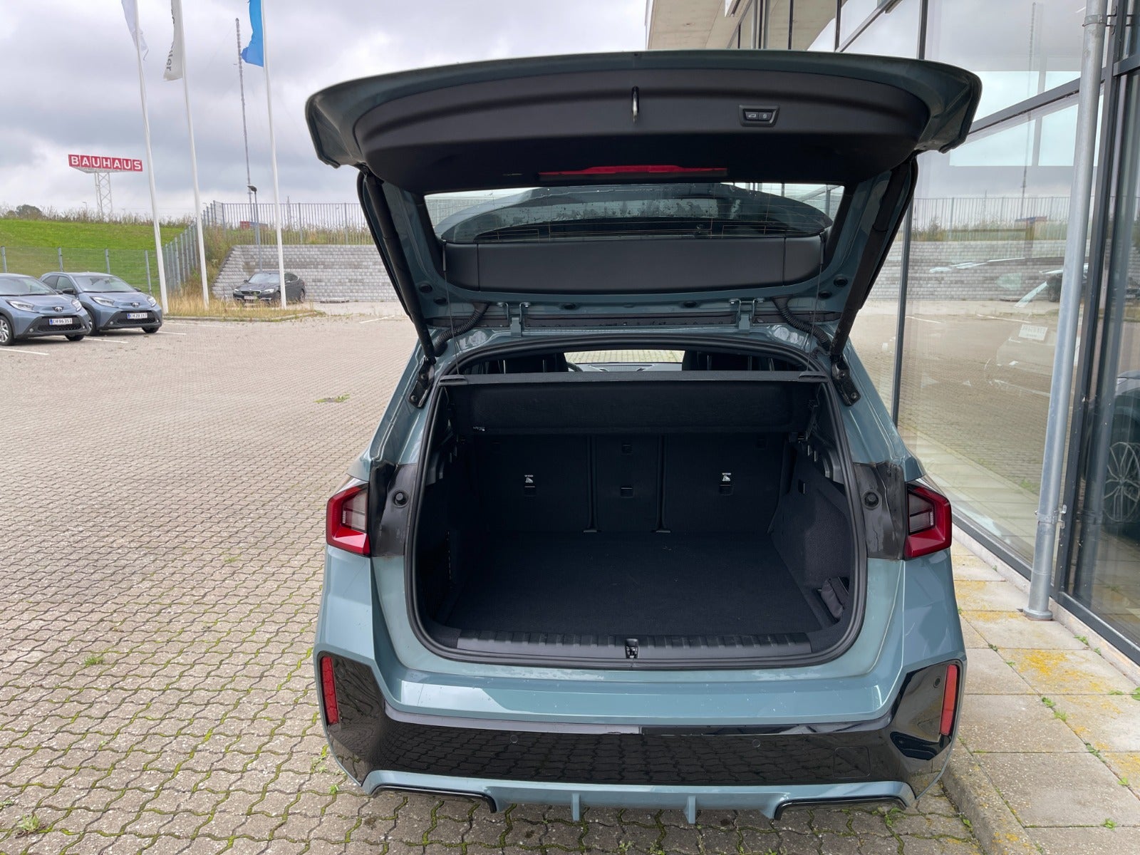 BMW iX1 eDrive20 M-Sport Premium 5d - 17