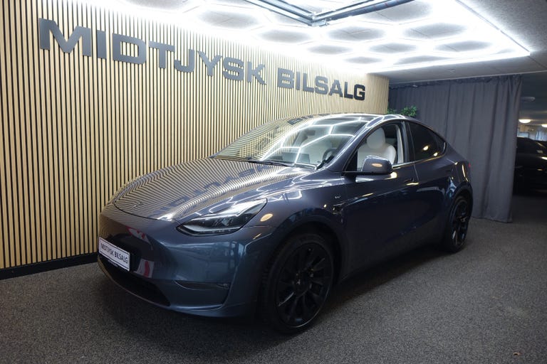 Tesla Model Y Long Range AWD