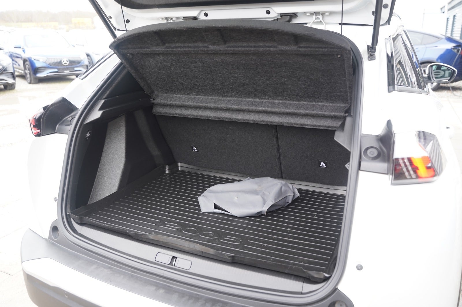 Billede af Peugeot 2008 1,2 PureTech 130 Allure Pack EAT8