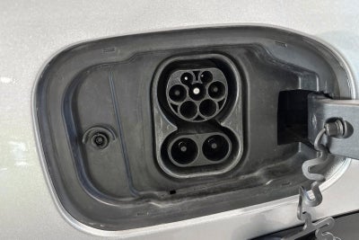 Maxus Euniq6
