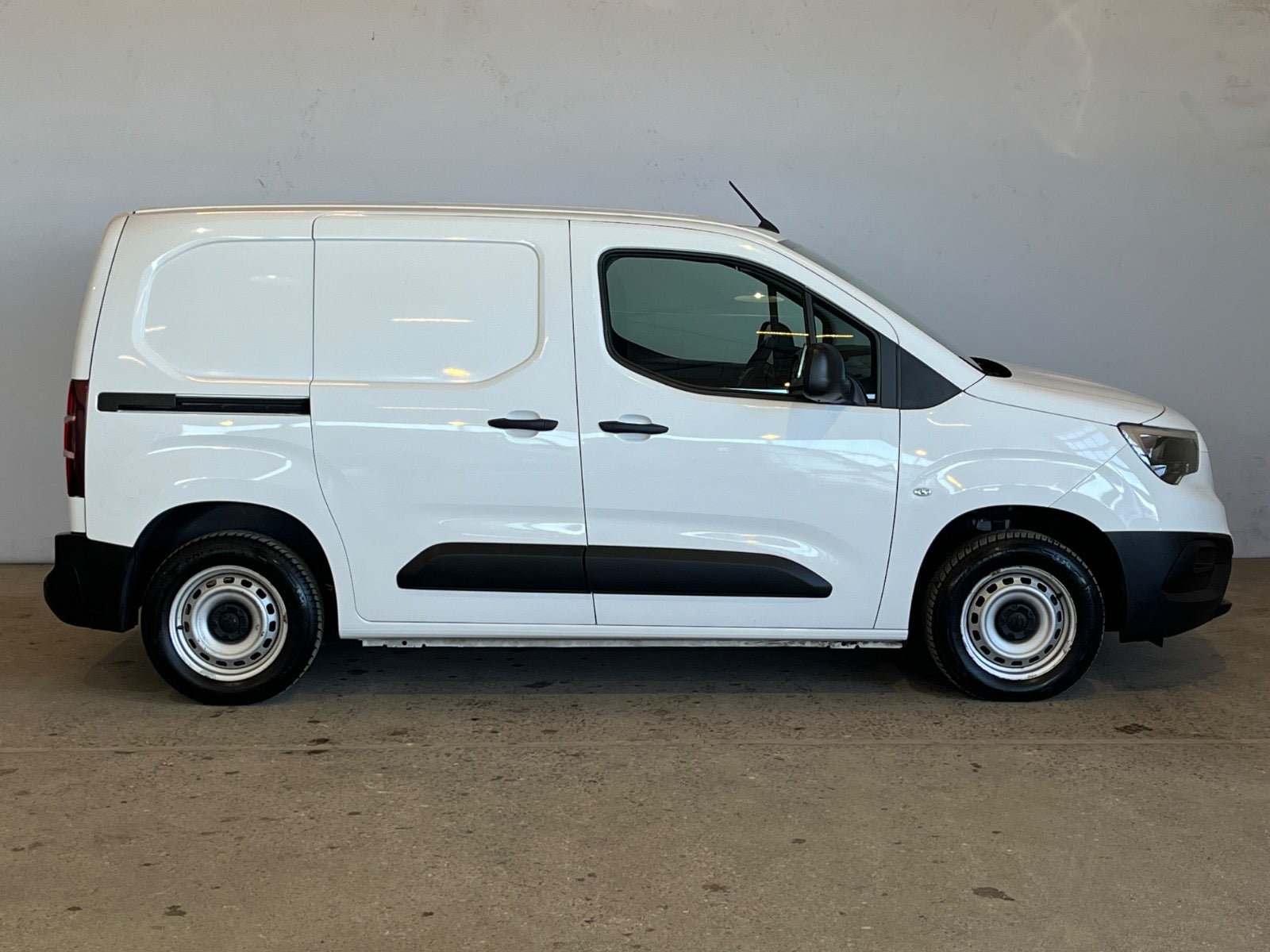 Opel Combo D 102 Enjoy+ L1V1