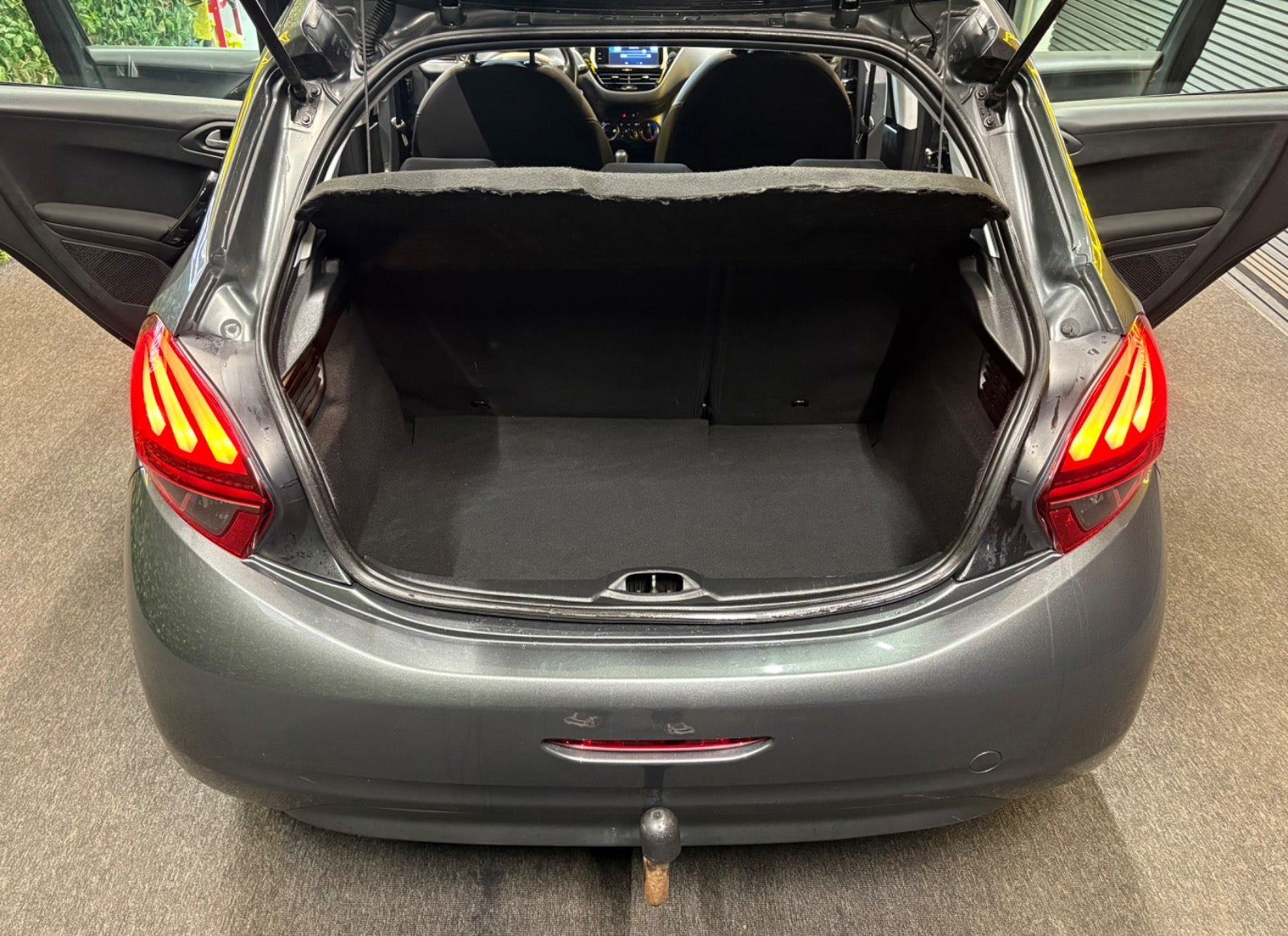 Billede af Peugeot 208 1,2 e-THP 110 Active
