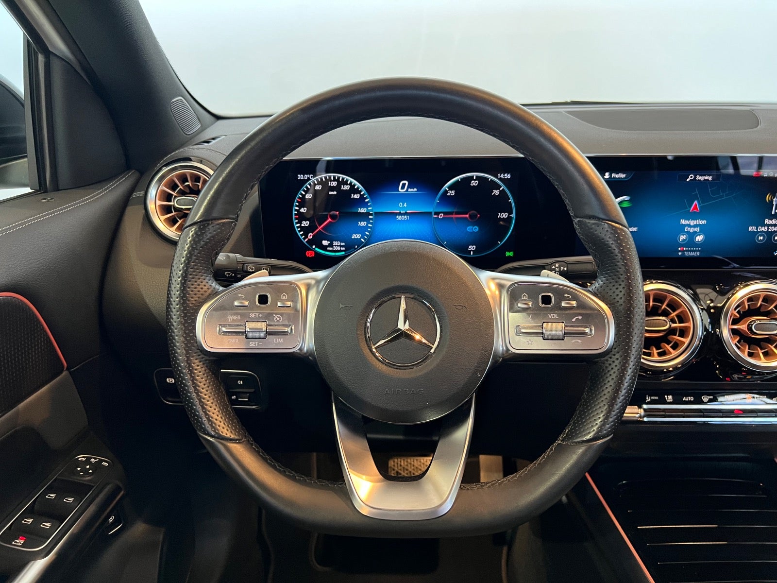 Mercedes EQA250 Electric Art