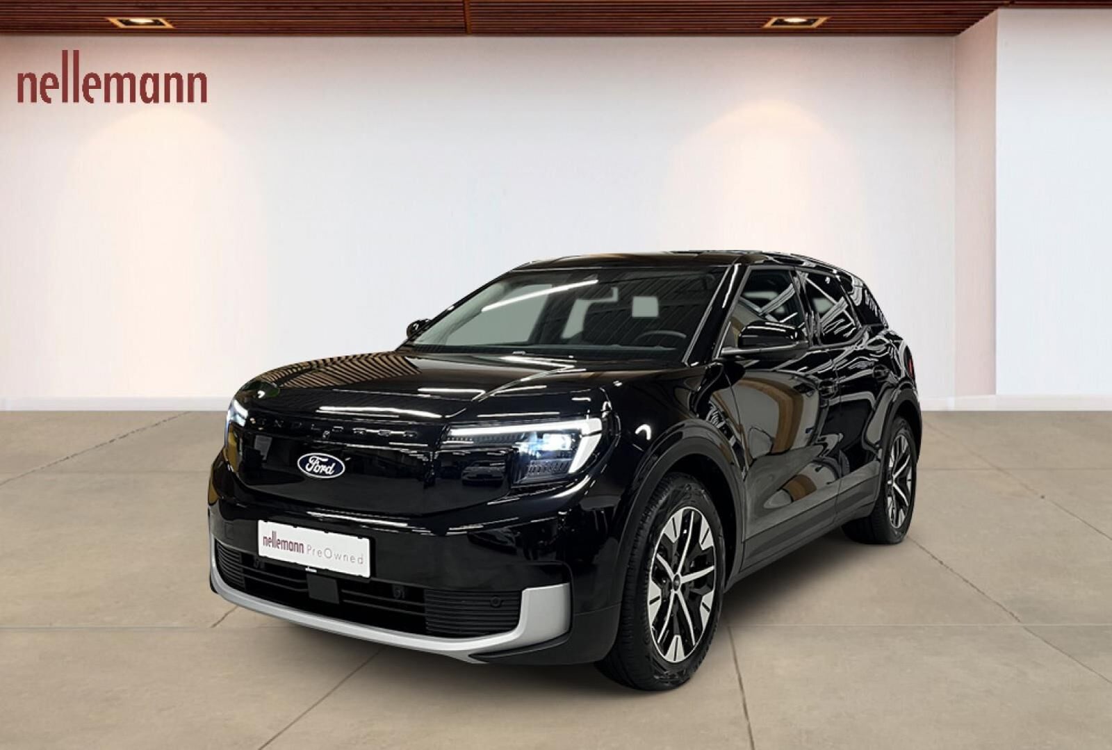 Ford Explorer Select Extended Range