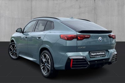 BMW iX2 eDrive20 Fully Charged M-Sport - 2