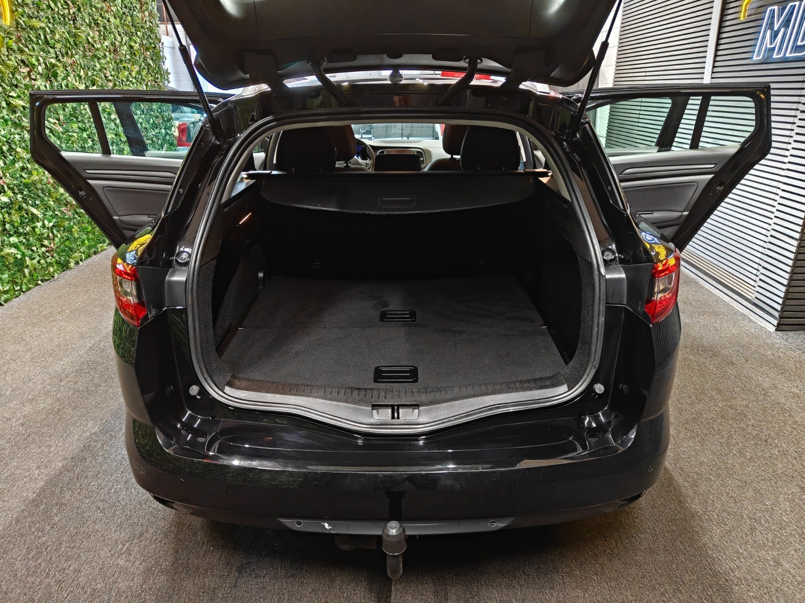 Billede af Renault Megane IV 1,2 TCe 130 Zen Sport Tourer EDC