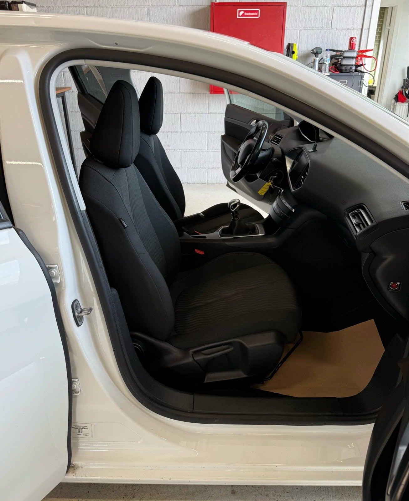 Billede af Peugeot 308 1,6 BlueHDi 120 Active SW