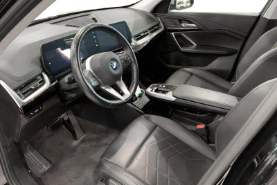 BMW iX1 xDrive30 X-Line