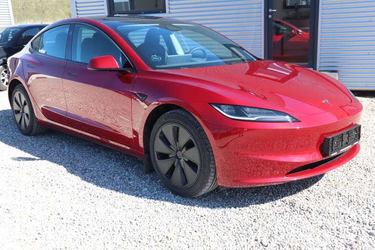 Tesla Model 3 RWD