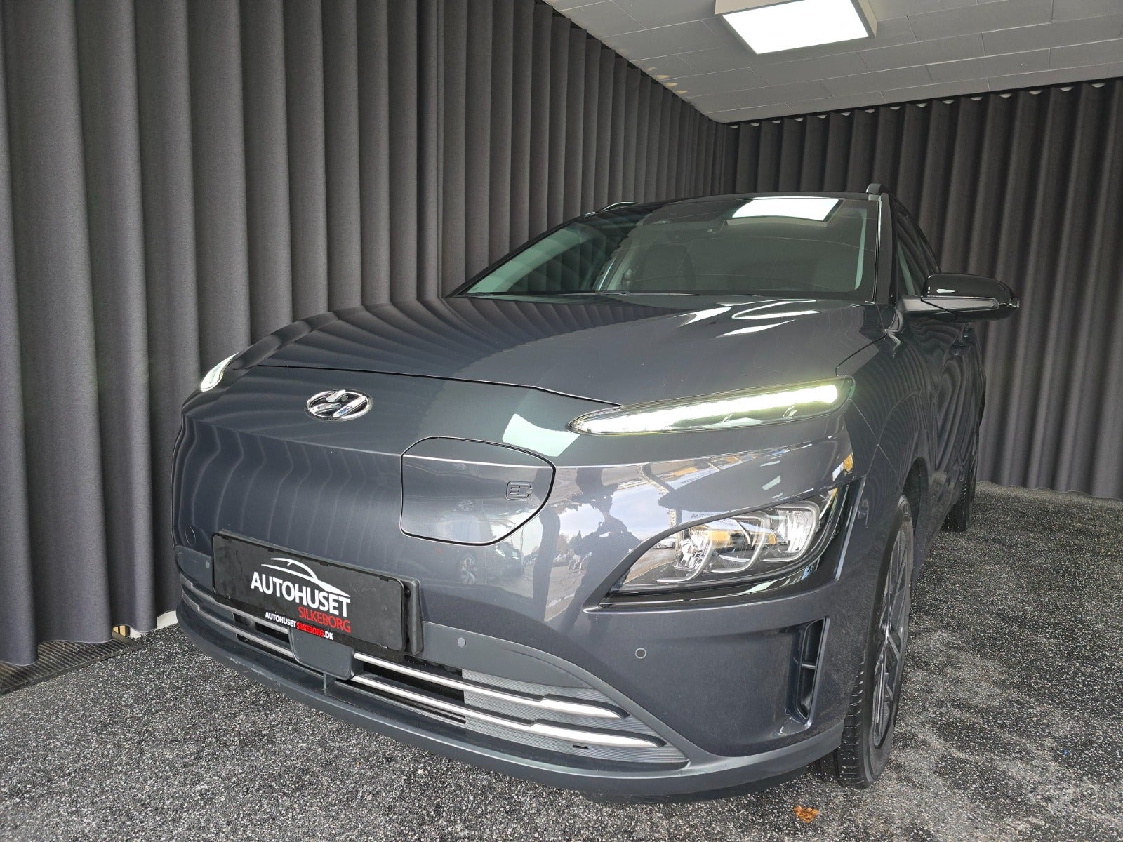 Hyundai Kona EV Trend