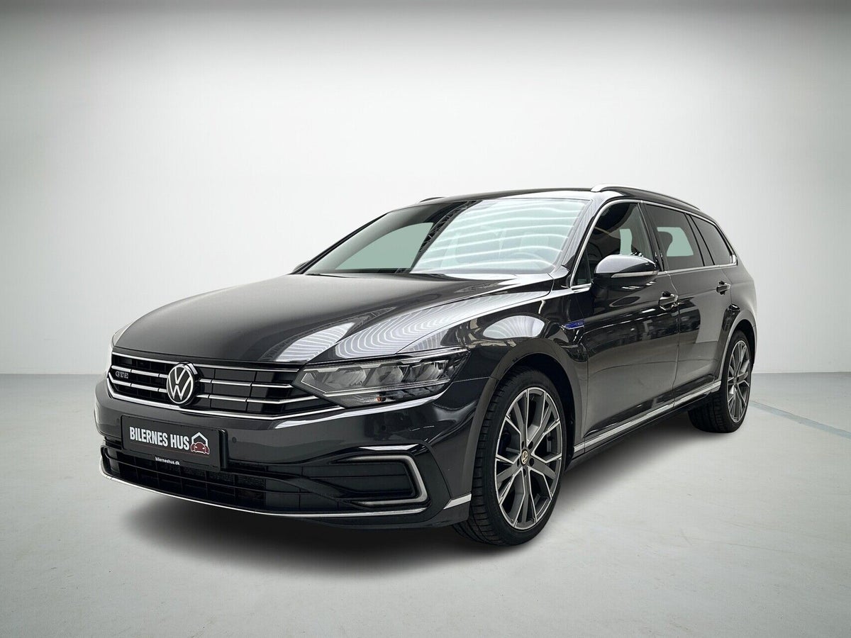 VW Passat GTE High Variant DSG billede 1