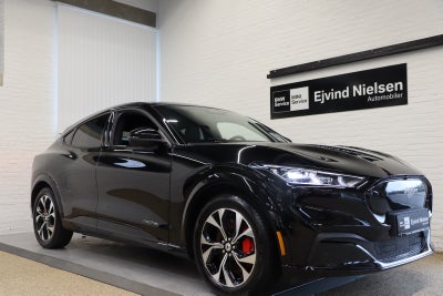 Ford Mustang Mach-E Standard Range AWD