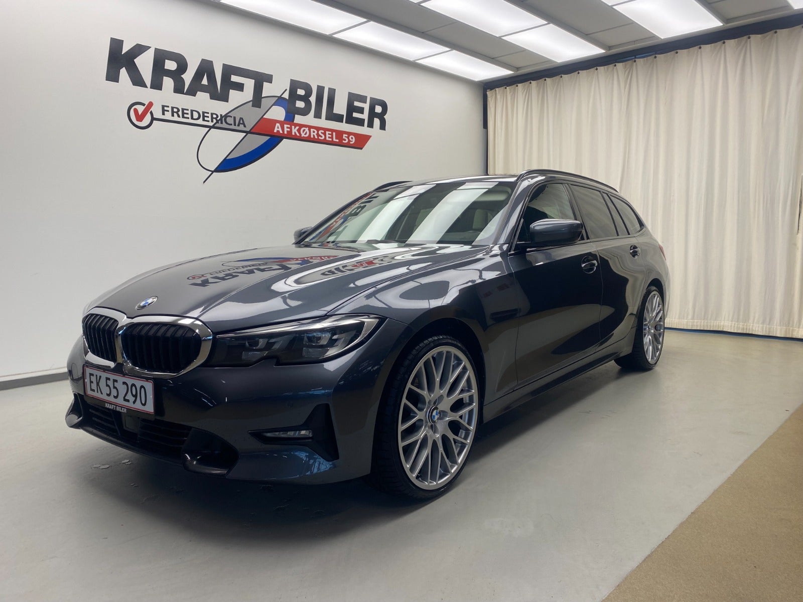 Billede af BMW 320d 2,0 Touring Sport Line aut.