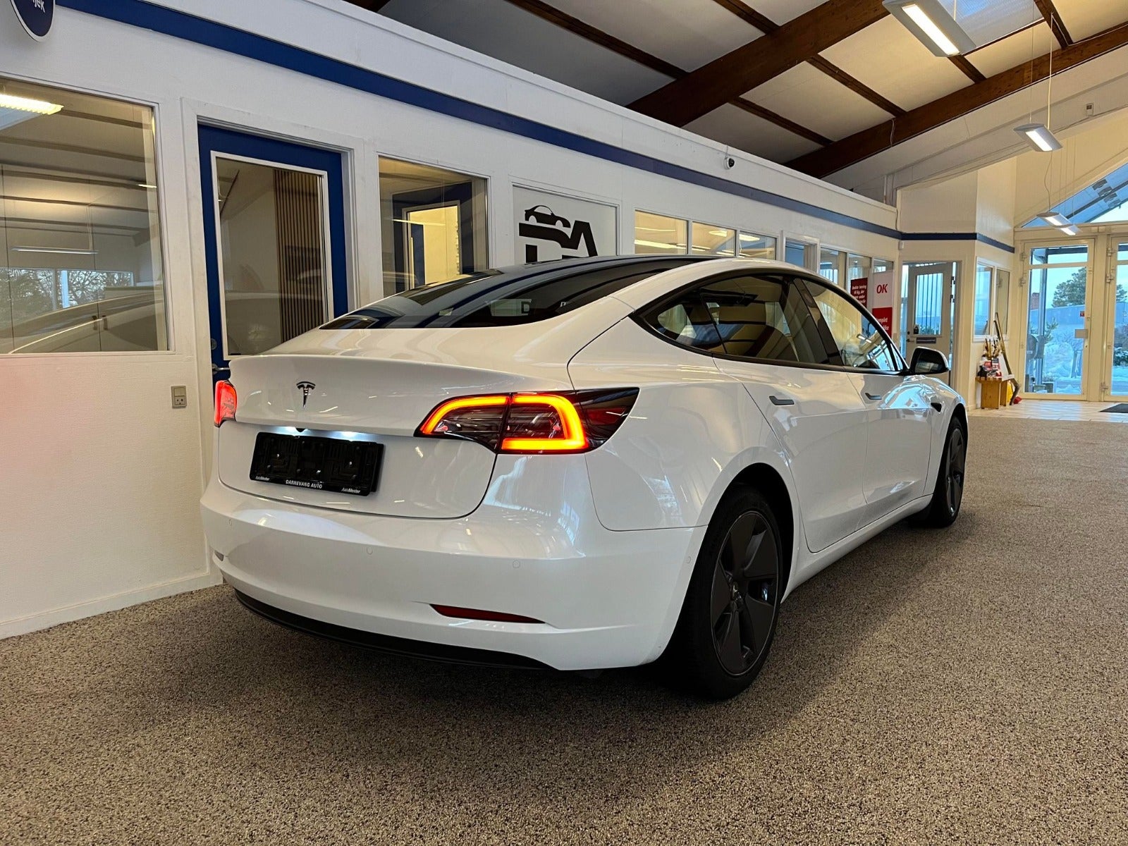 Tesla Model 3 2022